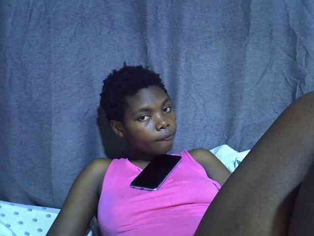 Cute-tamarah webcam