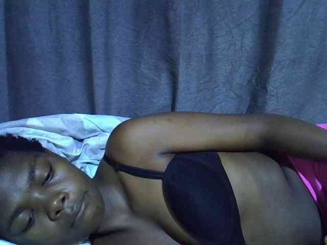 Cute-tamarah webcam