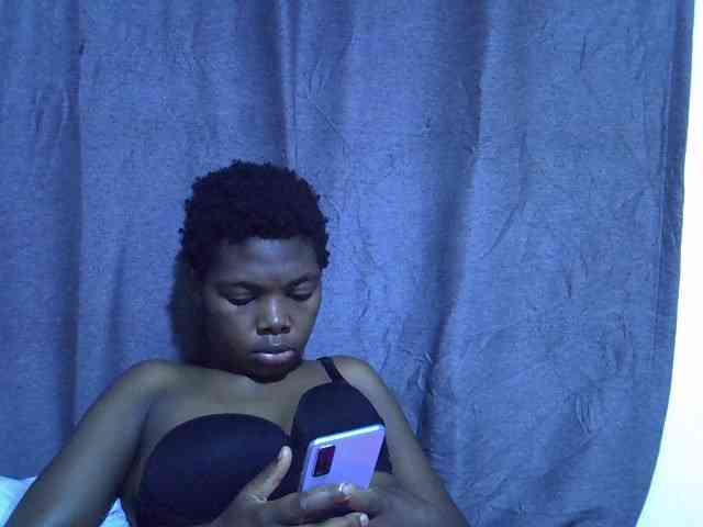 Cute-tamarah webcam