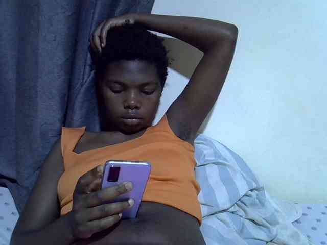 Cute-tamarah webcam