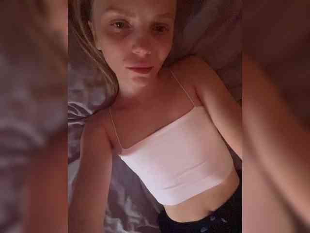 strip chat nude Ariana25