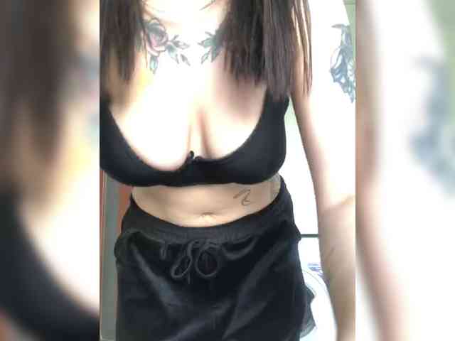 ChristineMoore webcam