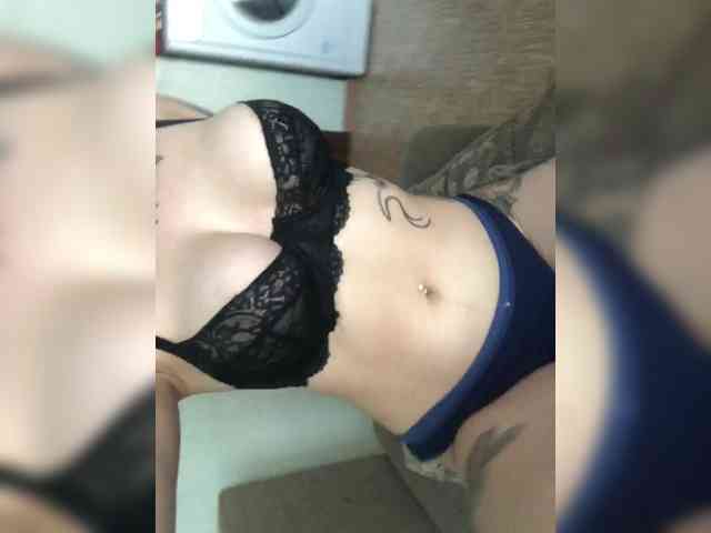 ChristineMoore webcam