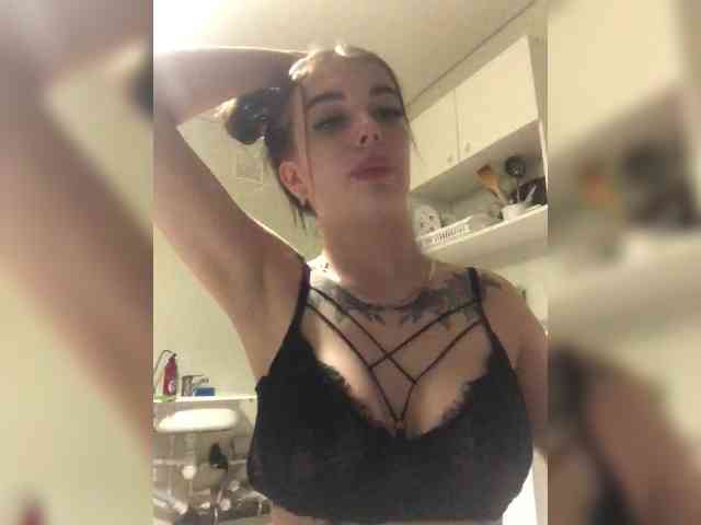 ChristineMoore webcam