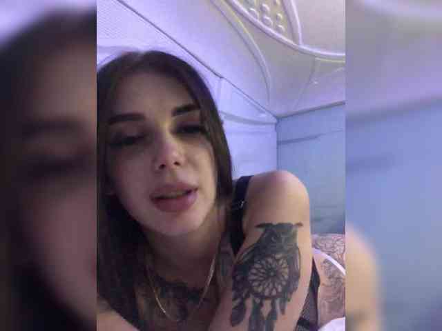 ChristineMoore webcam