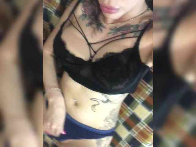 ChristineMoore webcam
