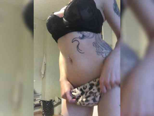 ChristineMoore webcam
