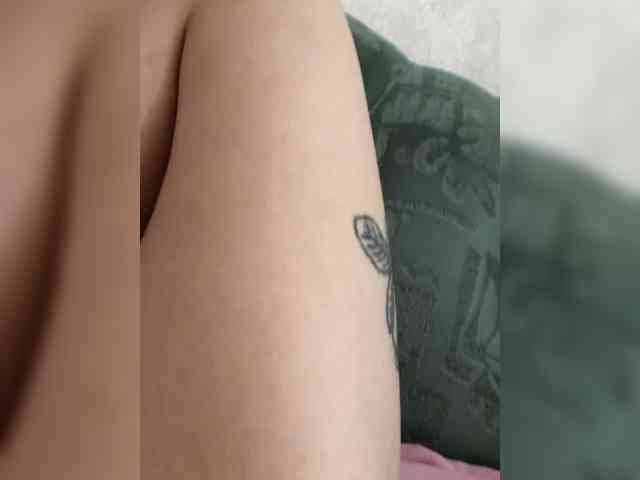 ChristineMoore webcam