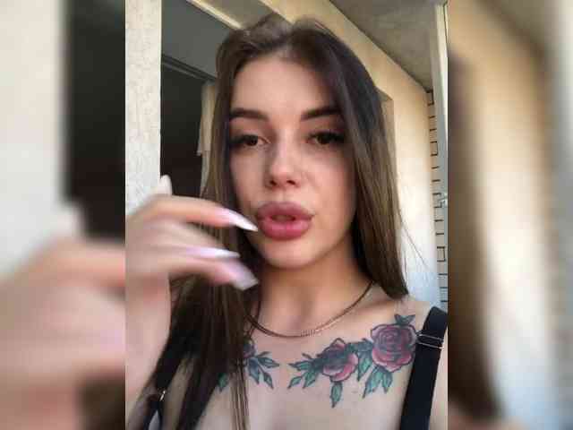 ChristineMoore webcam
