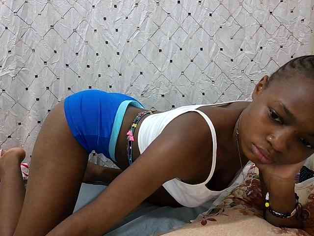 petite-maya webcam