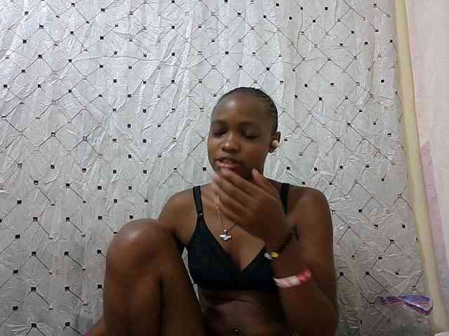 petite-maya webcam