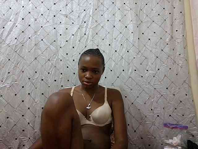 petite-maya webcam