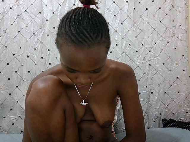 petite-maya webcam