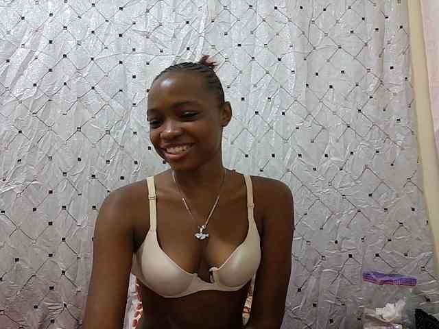 petite-maya webcam