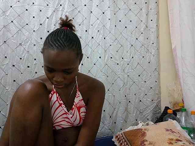 petite-maya webcam