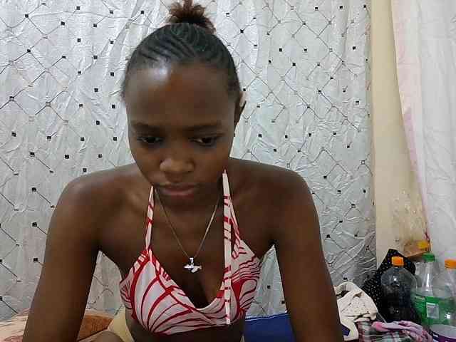 petite-maya webcam
