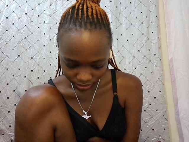 petite-maya webcam