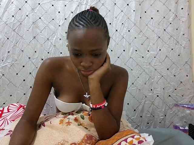 petite-maya webcam