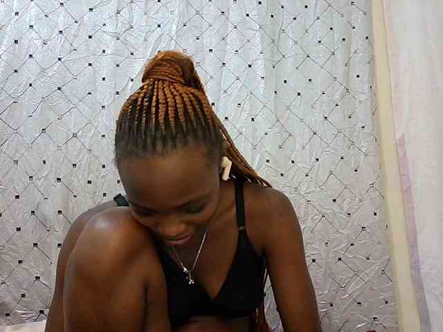 petite-maya webcam