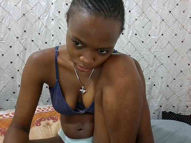 petite-maya webcam