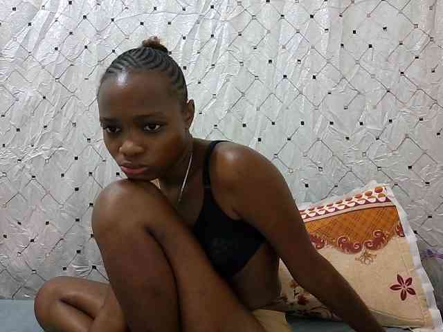 petite-maya webcam