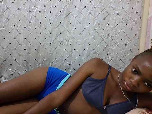 petite-maya webcam