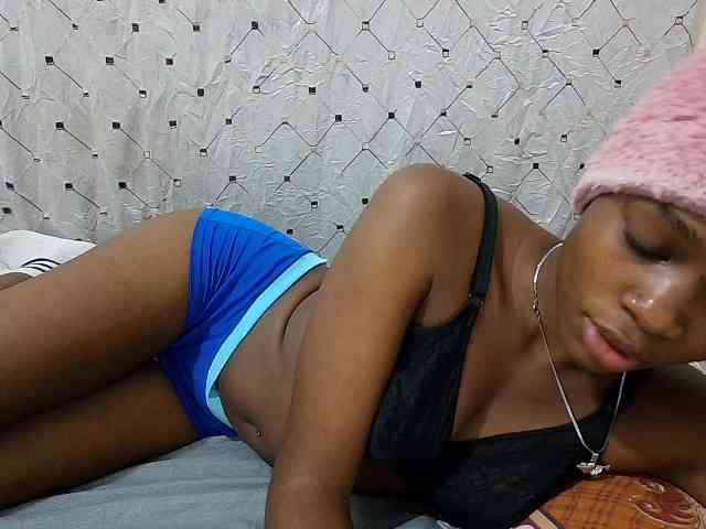 petite-maya webcam