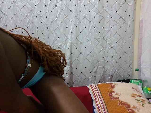 petite-maya webcam
