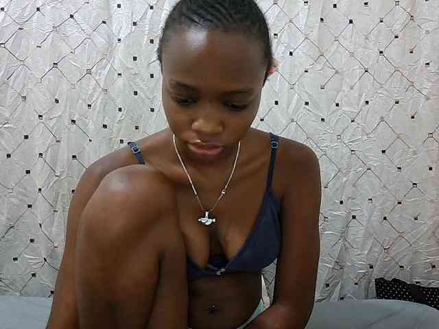 petite-maya webcam