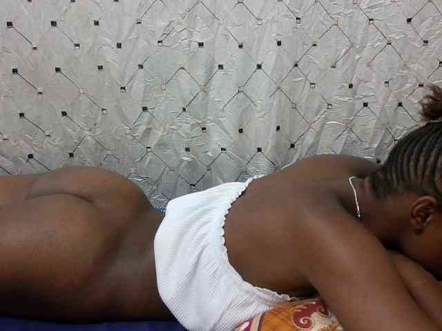 petite-maya webcam