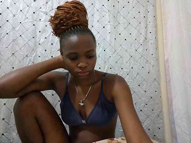 petite-maya webcam