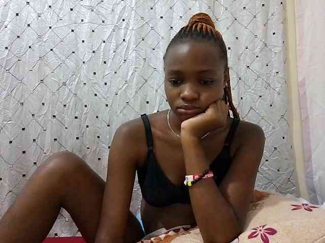 petite-maya webcam