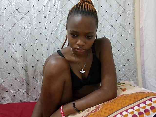 petite-maya webcam