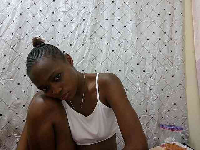 petite-maya webcam