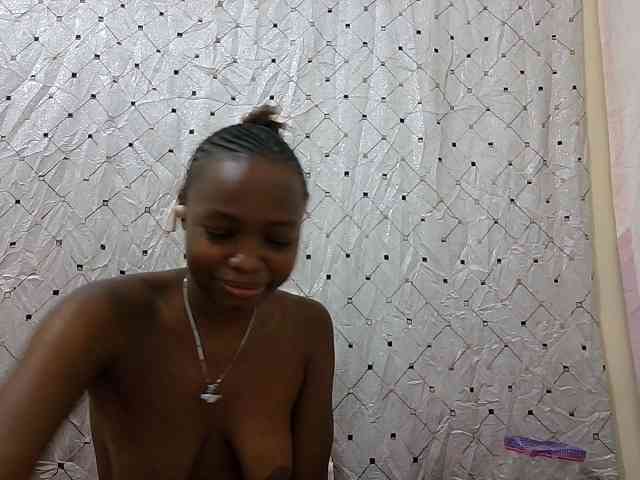petite-maya webcam