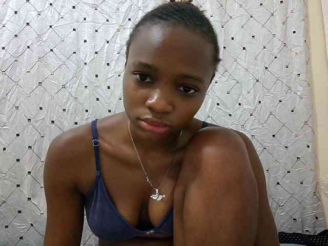 petite-maya webcam
