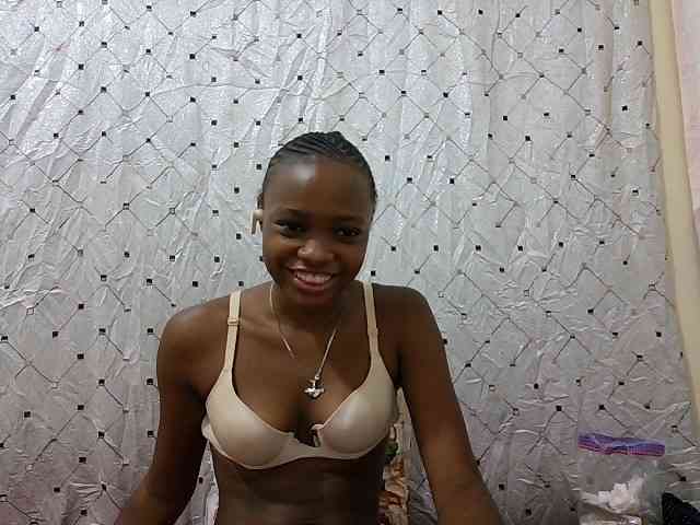 petite-maya webcam