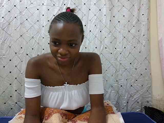 petite-maya webcam