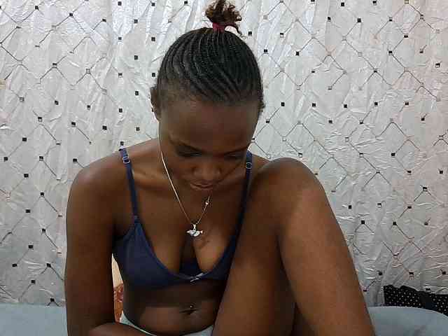 petite-maya webcam