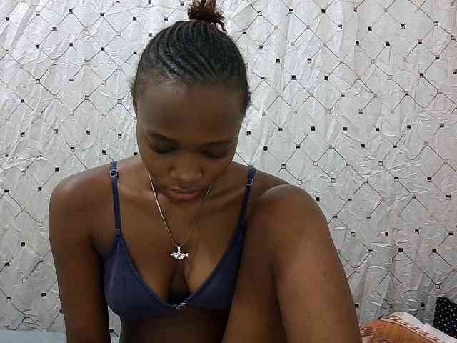 petite-maya webcam
