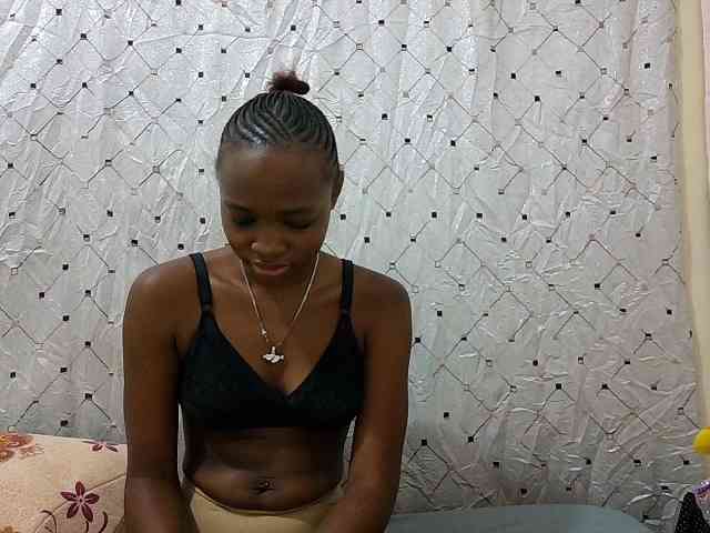 petite-maya webcam