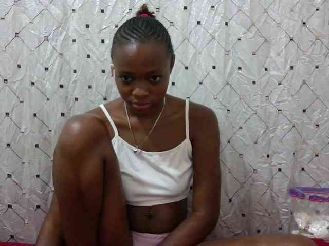 petite-maya webcam