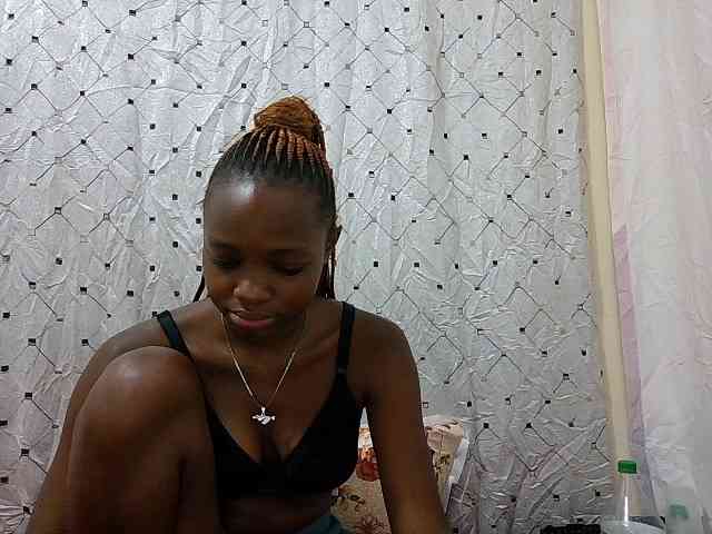 petite-maya webcam