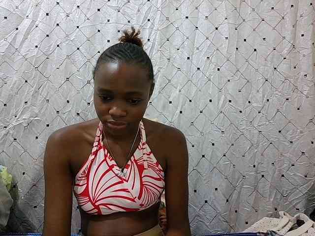 petite-maya webcam