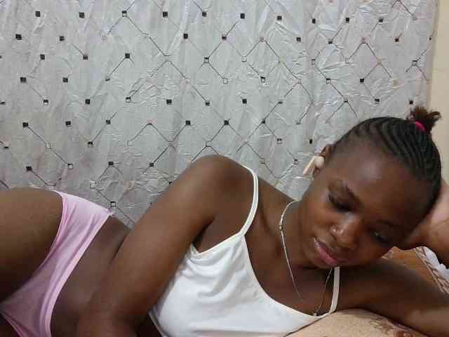 petite-maya webcam
