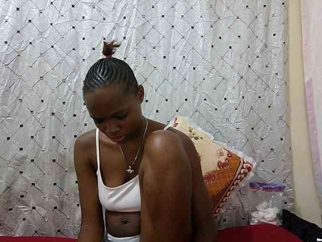 petite-maya webcam