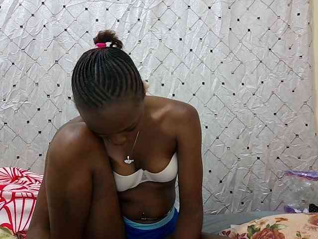 petite-maya webcam