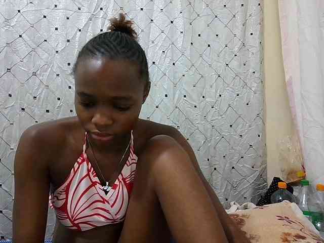 petite-maya webcam