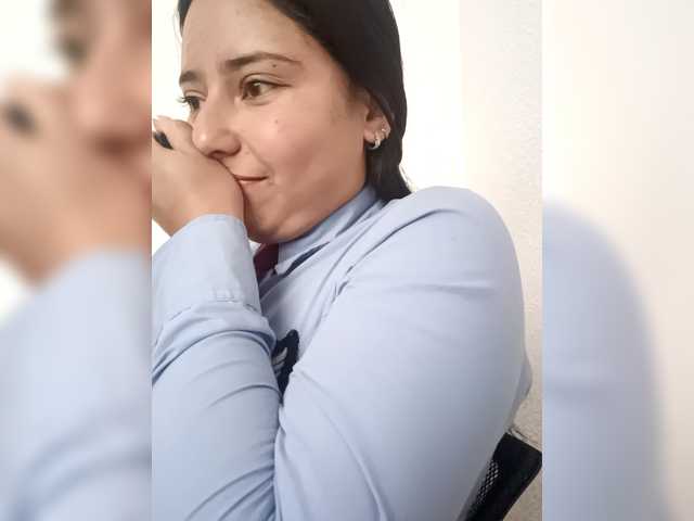 Marcela-5's BongaCams show and profile