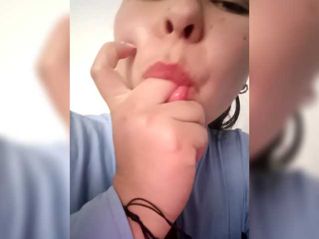 Marcela-5's BongaCams show and profile